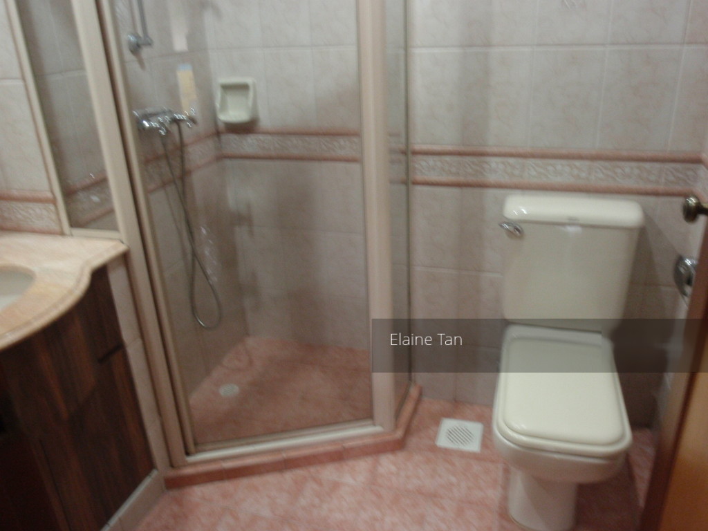 High Oak Condominium (D21), Condominium #131125782